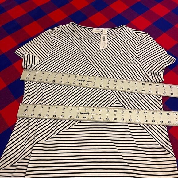 NWT Chico’s White Black Asymmetrical Tunic 3/4 Sleeve Top Size 2 NEW - Picture 6 of 8